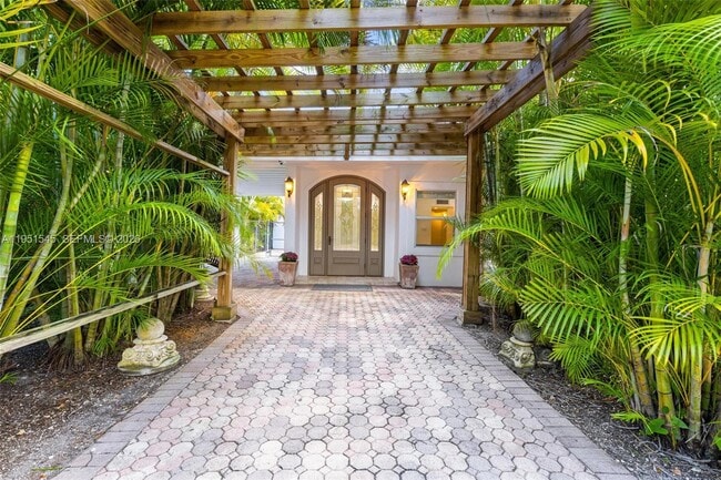 Building Photo - 8030 SW 120th St