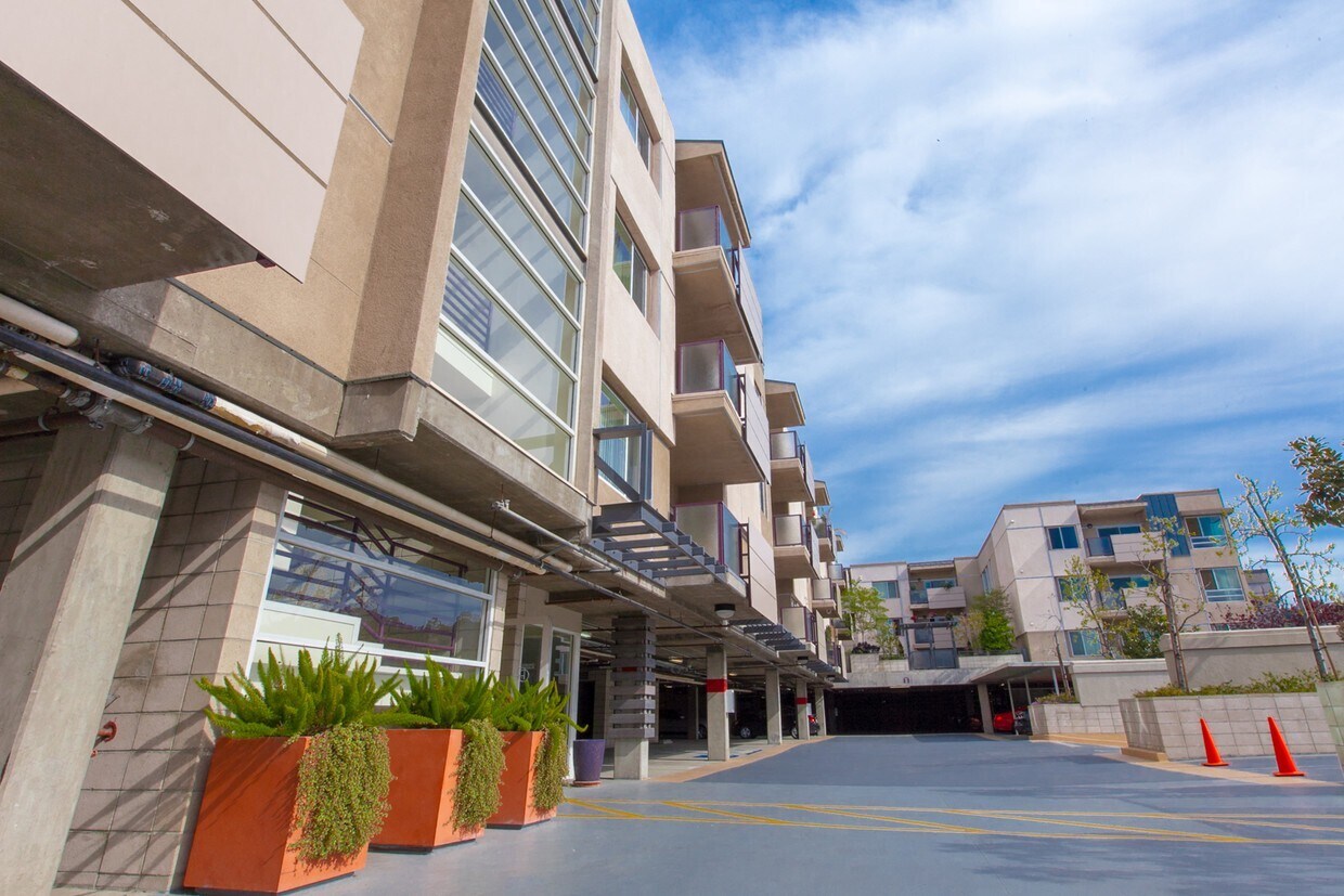 Foto principal - Modern Interiors. Spacious Comfort. Prime ...