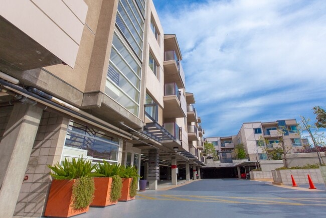 Building Photo - Cahuenga Place - 3400 Cahuenga Blvd West