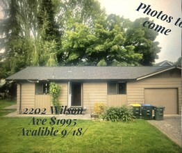 Building Photo - 2200-2202 Wilson Ave