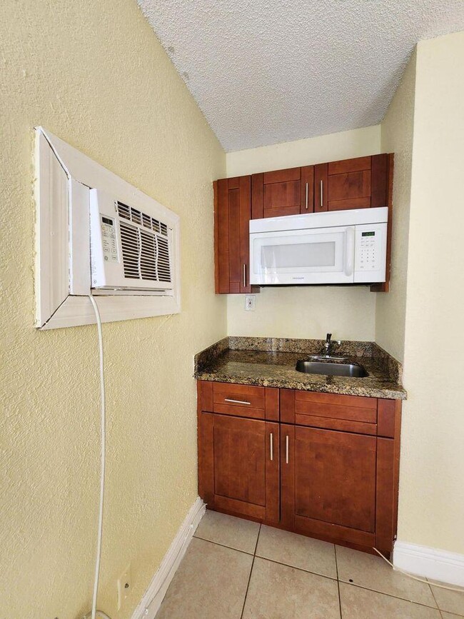 Foto del edificio - 4471 SW 54th Ct
