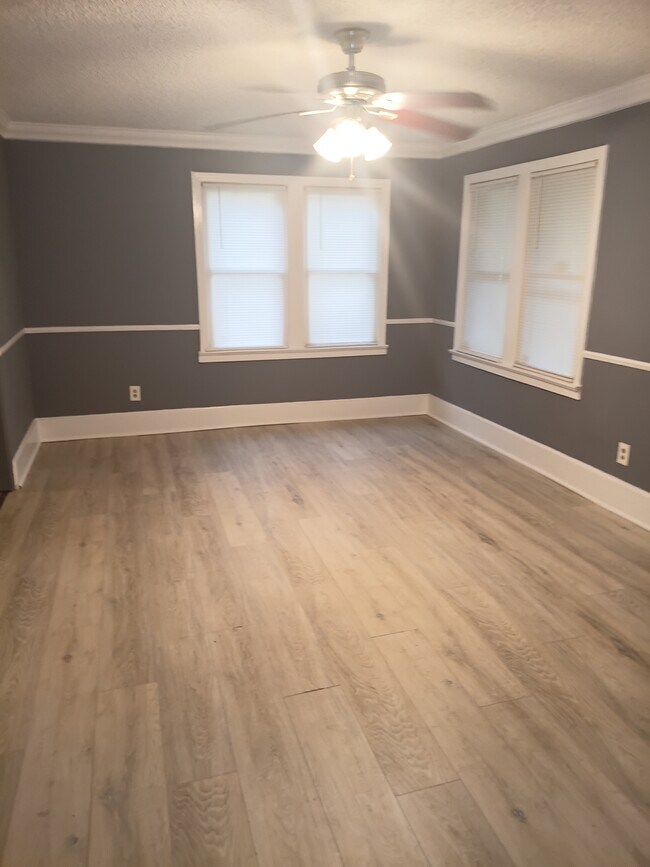 Foto del edificio - 3811 E Norfolk St
