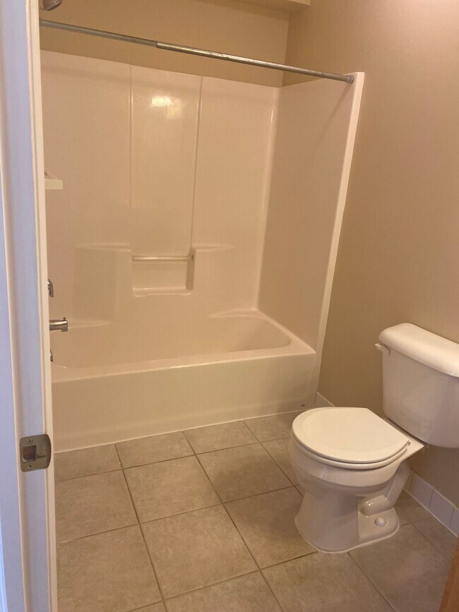 Shower over Tub - 23 W Shore Trl