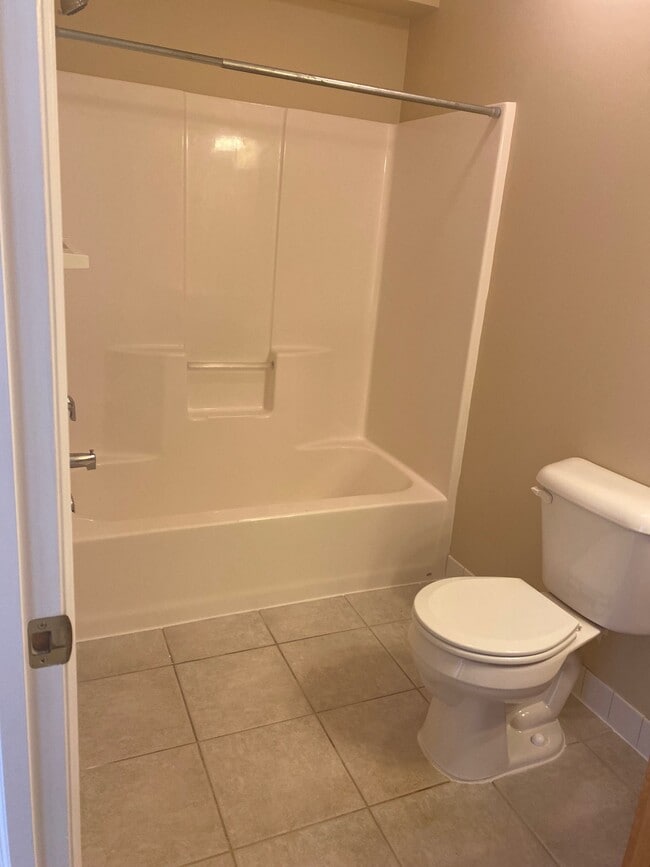Shower over Tub - 23 W Shore Trl
