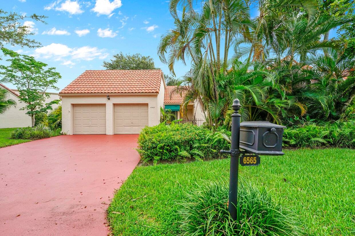 Primary Photo - 6565 Las Flores Dr