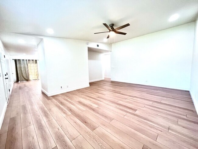 Foto del edificio - Updated and Move-In Ready 3BD/2BA, Single-...