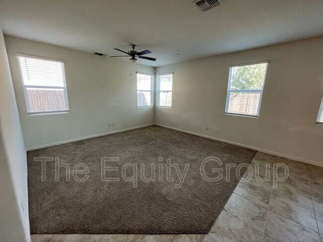 Foto del edificio - 3736 E Myrtle Ave