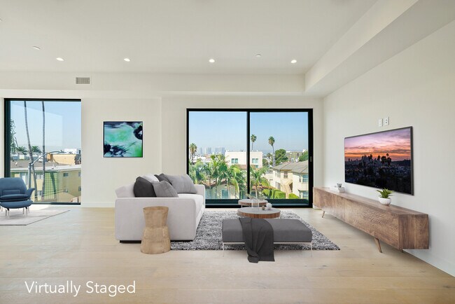 Foto del edificio - 1426 S Hayworth Ave