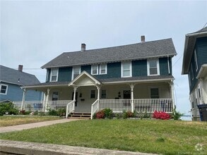 Building Photo - 112 Townsend Ave