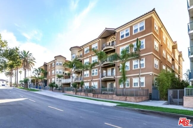 Foto del edificio - 917 S New Hampshire Ave