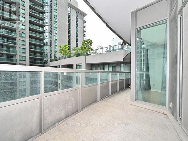 Building Photo - 30 Grand Trunk Crescent