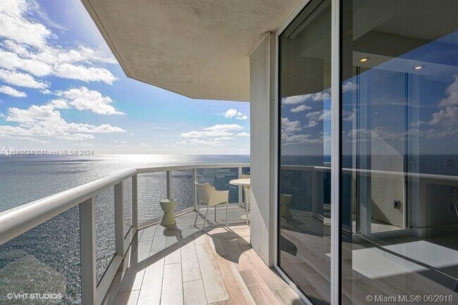 Building Photo - 4779 Collins Ave