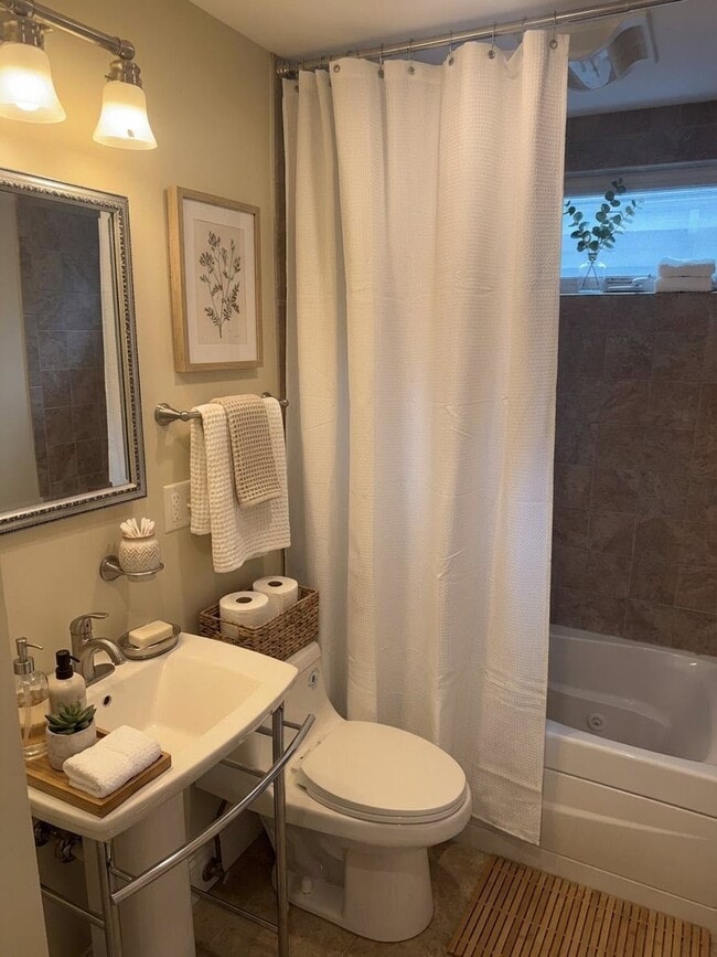 Primary Bath - 12 Merrill St Apartments