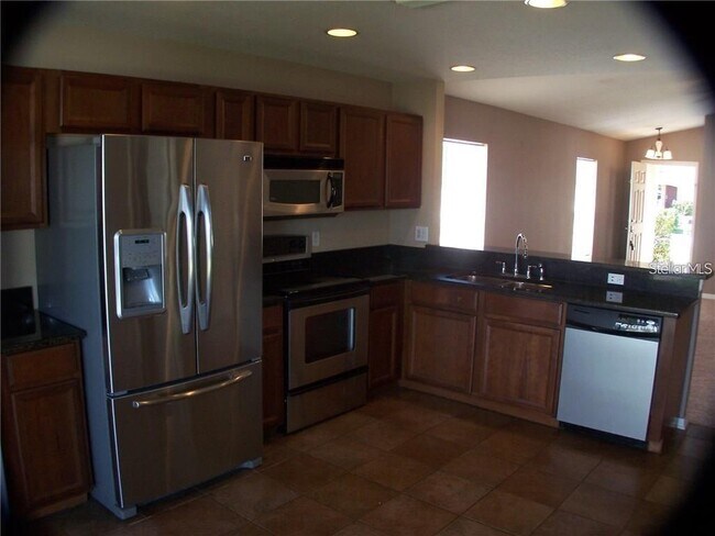 Building Photo - 8529 Deer Chase Dr