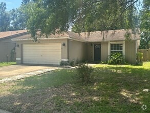 Building Photo - 818 Maple Forest Dr