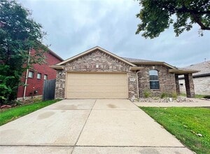 Building Photo - 3940 Ironstone Ln