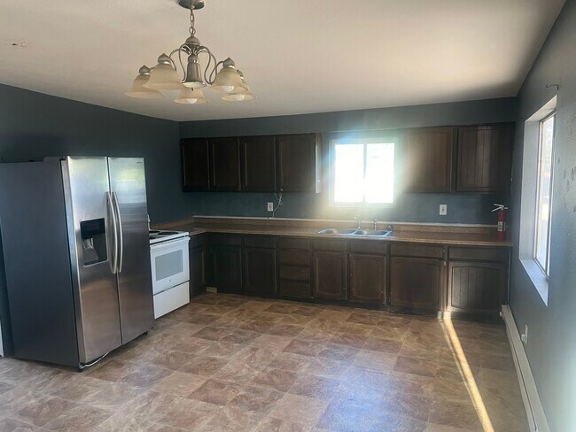 Foto del edificio - 6716 N Crestline St