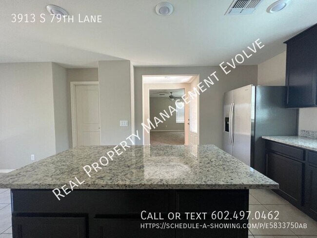 Foto del edificio - Beautiful Home! PRICE REDUCED AND $400 OFF...