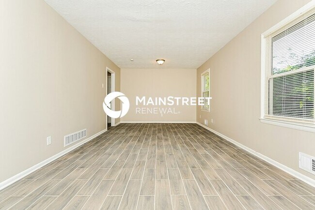 Building Photo - 4 Bedroom Pet-Friendly Home in RIVERDALE, GA with Main Street Renewal