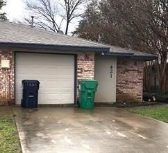Building Photo - 417-421 Gardenview
