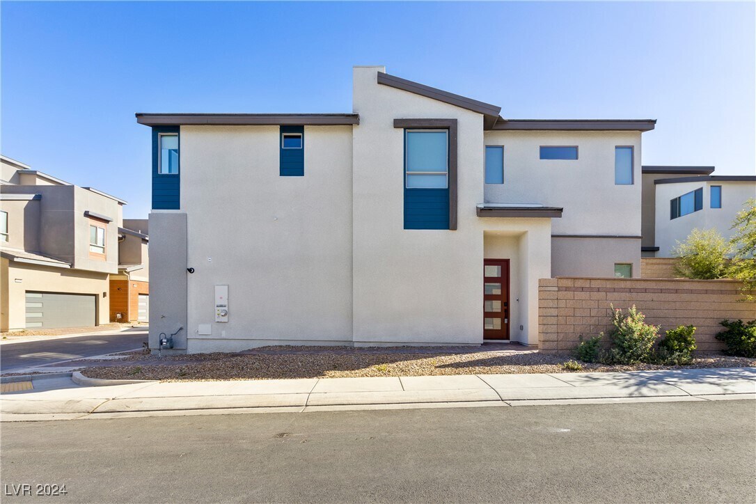 Primary Photo - 3363 Santa Verdiana St