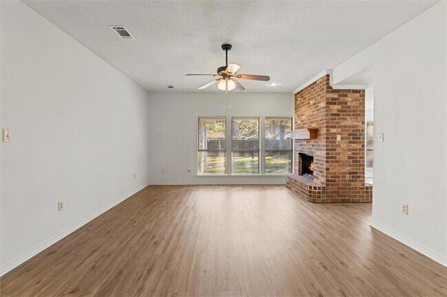 Building Photo - 212 Beech St