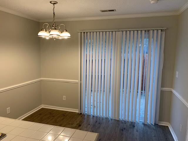 Foto del edificio - 860 Spring Forest Rd