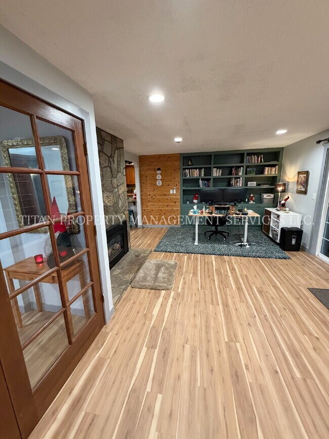Foto del edificio - Country Comfort Meets Modern Living-Spacious 3BR Home with Shop and Hot Tub