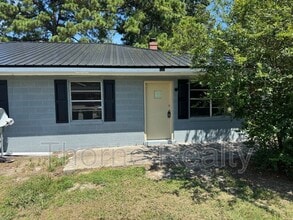 Building Photo - 521 Magnolia Dr