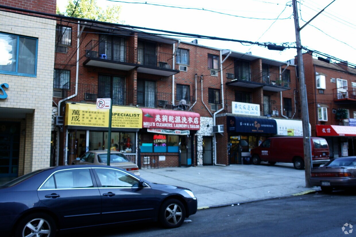 Building Photo - 13331-13337 41st Rd