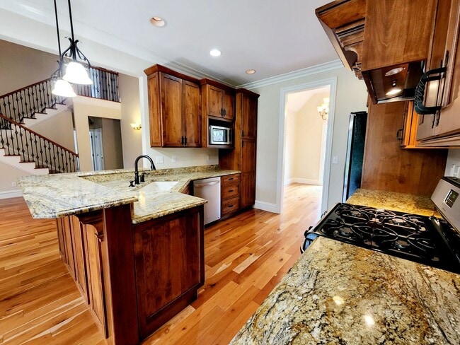 Building Photo - 5 bed/3.5 bath home on Lakeview Golf Resort - Available 01/09/2026 Short term lease