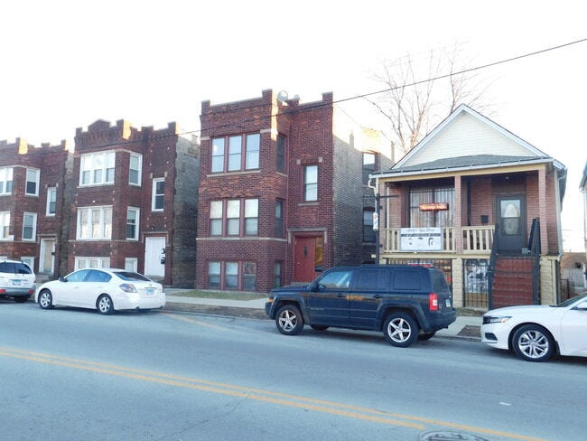 Building Photo - 3551 E 106th St