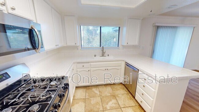 Foto del edificio - 13308 Lakeview Way
