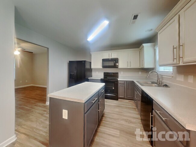 Foto del edificio - 1524 Hamilton Hills Dr