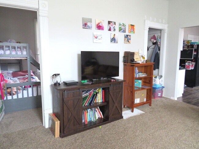 Foto del edificio - 105 N State St