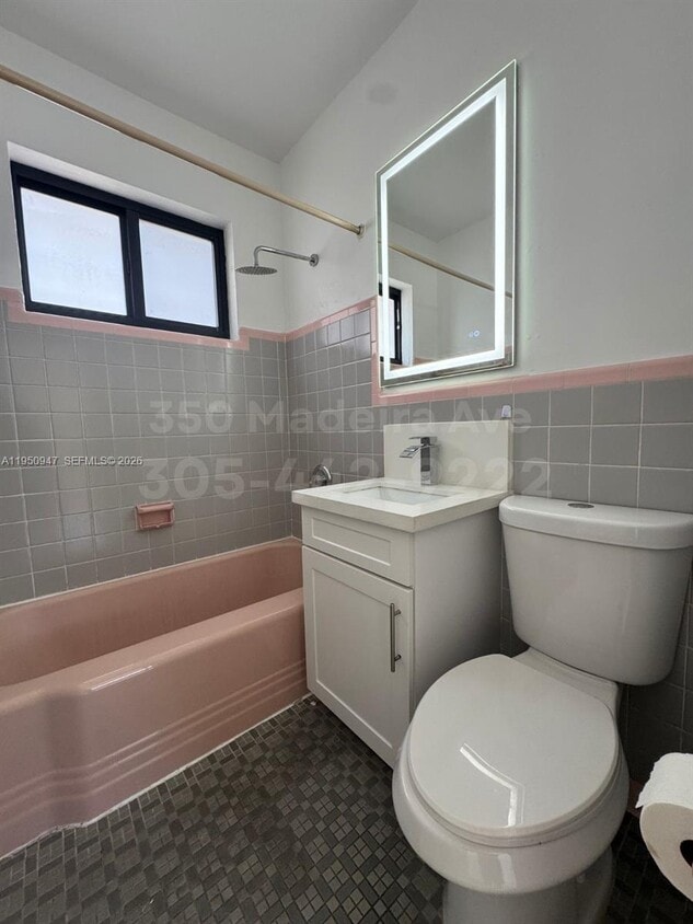 Building Photo - 350 Madeira Ave