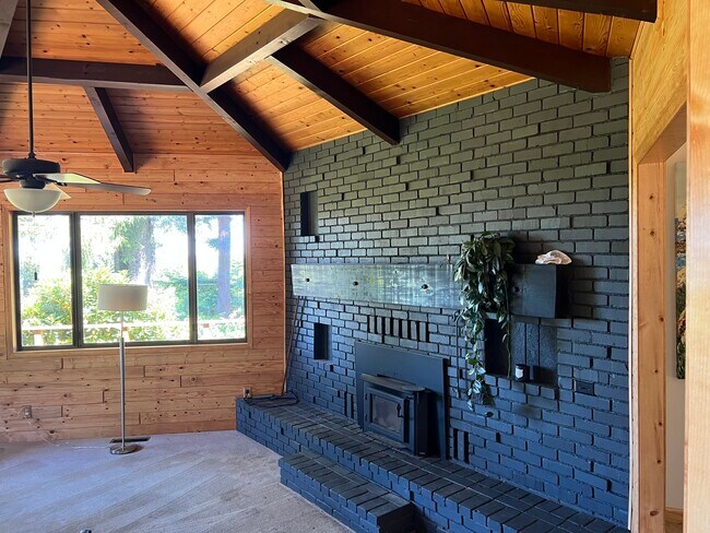 Building Photo - 311 Church Tree Rd