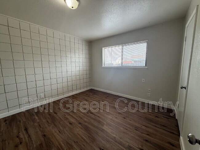 Foto del edificio - 917 N Yale Ave