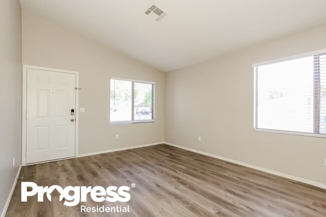 Building Photo - 741 E Monona Dr