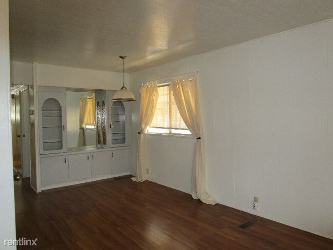 Foto del edificio - 330 San Mateo Cir