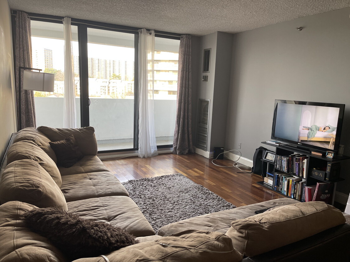 Foto principal - 5911 Edsall Rd