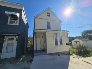 Building Photo - 510 Reynolds St