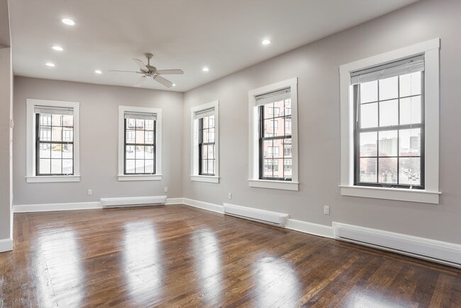 Building Photo - 534 Tremont St