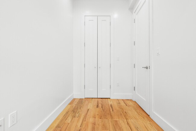 Building Photo - 1167 Dean St