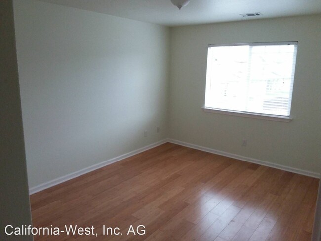 Building Photo - 3 br, 2.5 bath House - 1135 Maybelle Court