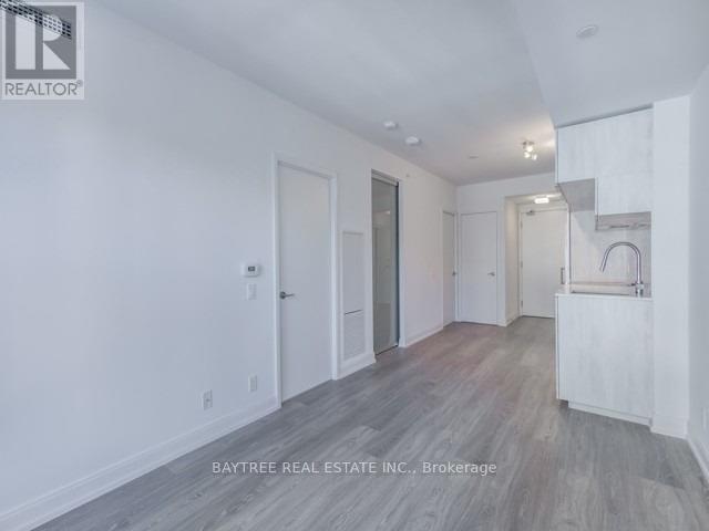 Photo du bâtiment - 181 Dundas St E