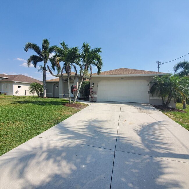 Your Florida Oasis Awaits - Your Florida Oasis Awaits House