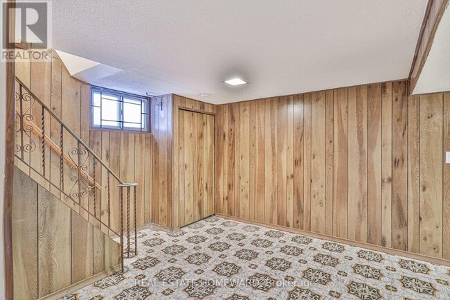 Building Photo - 104 Crestwood Rd