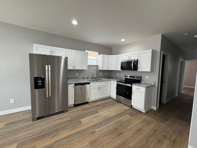 Foto del edificio - 1829 Montcalm St