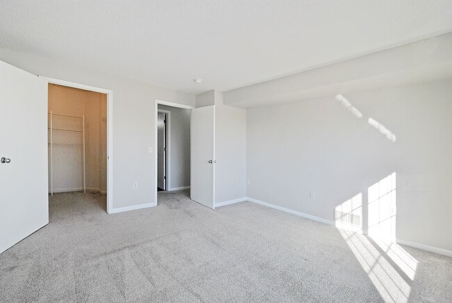 Building Photo - Pendleton Park Apartments